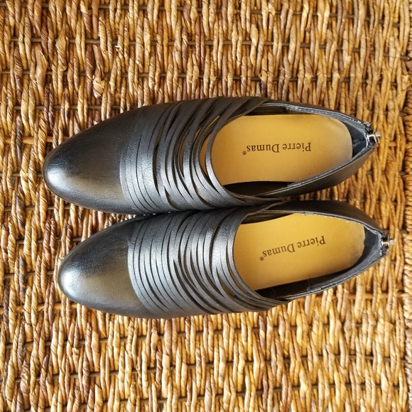 PIERRE DUMAS Black laser cut Strappy Zip Leather Ankle Booties Boots (womens 8) - Picture 4 of 10